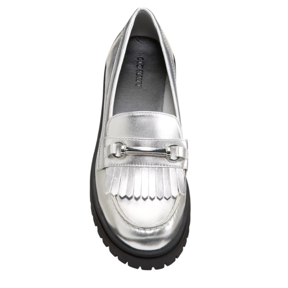 NWT Faux Leather Metallic Silver Chunky Heel Loafer. Size 8-1/2 - Picture 3 of 10